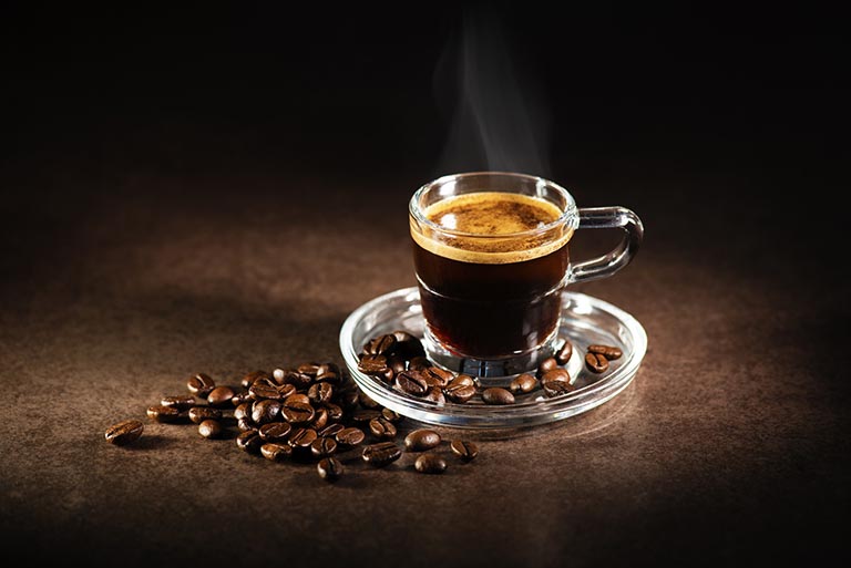 Nên kiêng cà phê và các chất kích thích khi bị bệnh đau dạ dày